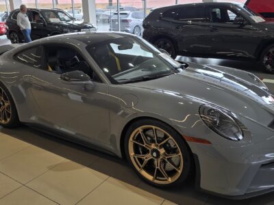 A BMW Oil Change, a Starbucks… and a $296,900 6-Speed GT3
