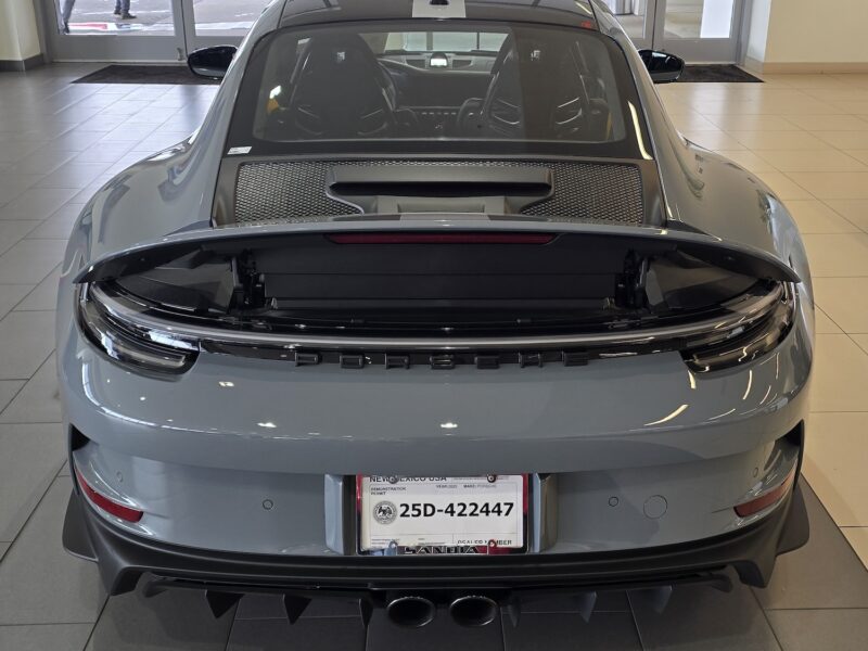 A BMW Oil Change, a Starbucks… and a $296,900 6-Speed GT3