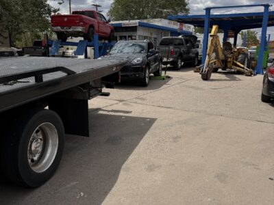 When a Porsche Macan S Hitched a Ride on a Flatbed Tow Truck at a Rest Area in New Mexico