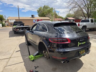When a Porsche Macan S Hitched a Ride on a Flatbed Tow Truck at a Rest Area in New Mexico